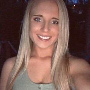 Meet your Posher, Dana